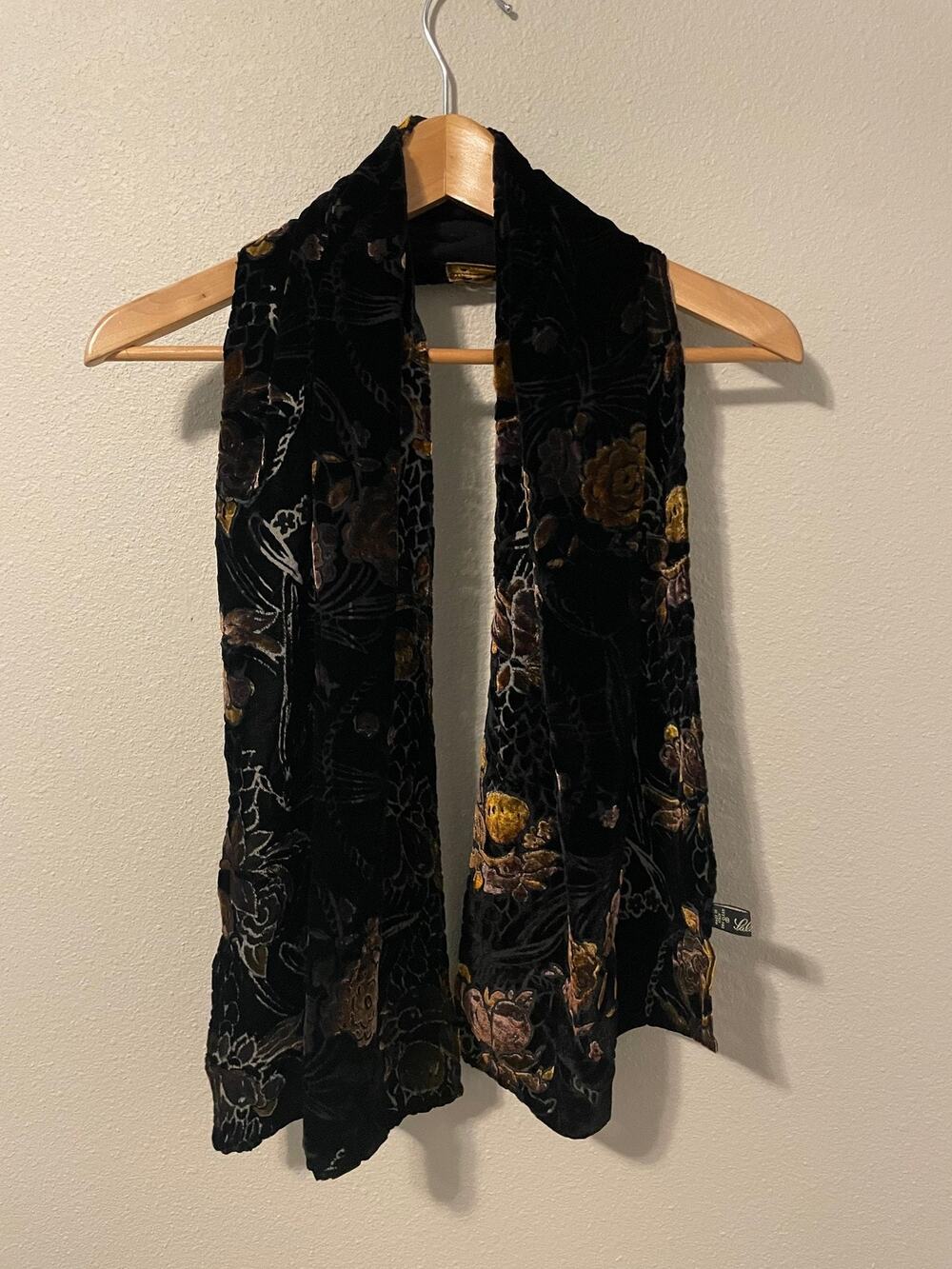 Saldarini Scarf Womens One Size Black Velvet Floral Silk Blend Italy Boho Wrap